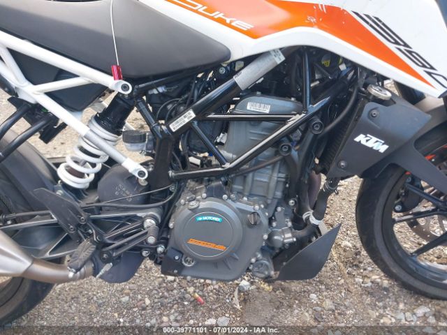 2022 KTM 390 MD2JPJ404NC235971 Photo 7