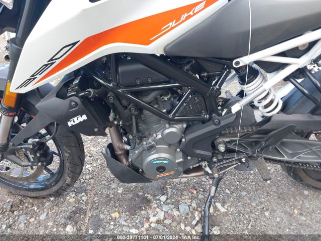 2022 KTM 390 MD2JPJ404NC235971 Photo 8