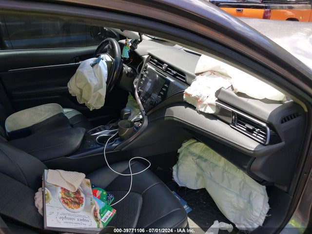 Toyota CAMRY XSE 2019 4T1B61HK8KU229729 Image 5