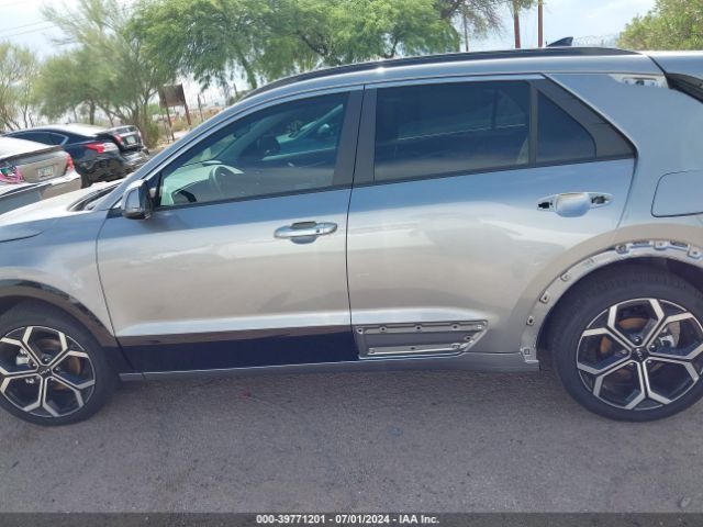 KNDCR3LE1R5137931 KIA Niro Ex Touring