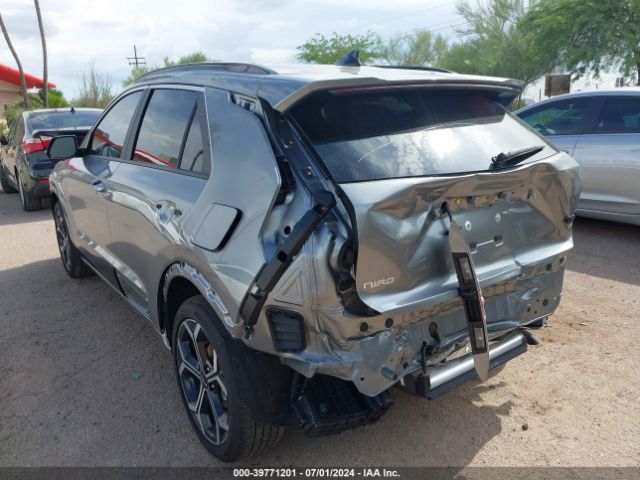 KNDCR3LE1R5137931 KIA Niro Ex Touring