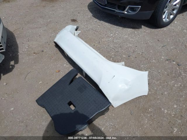 JTDKDTB3XF1583976 Toyota Prius C One