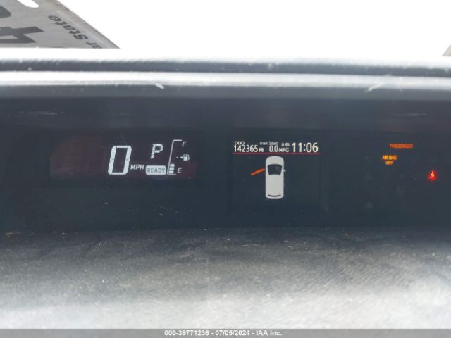 JTDKDTB3XF1583976 Toyota Prius C One