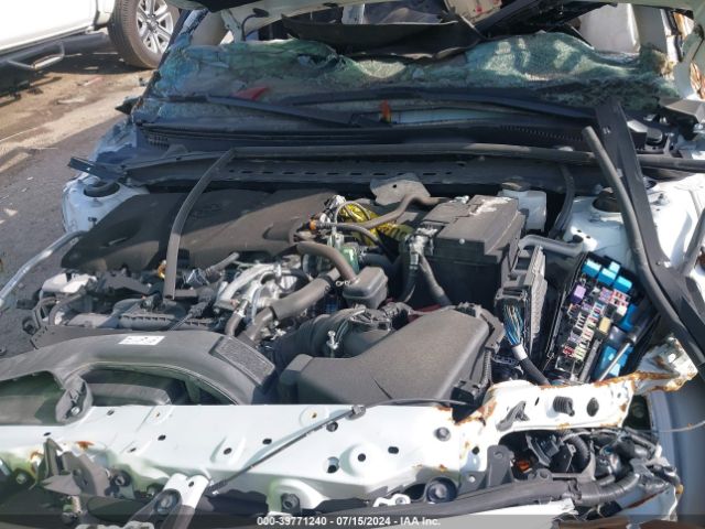 4T1C11AKXLU392302 Toyota CAMRY LE