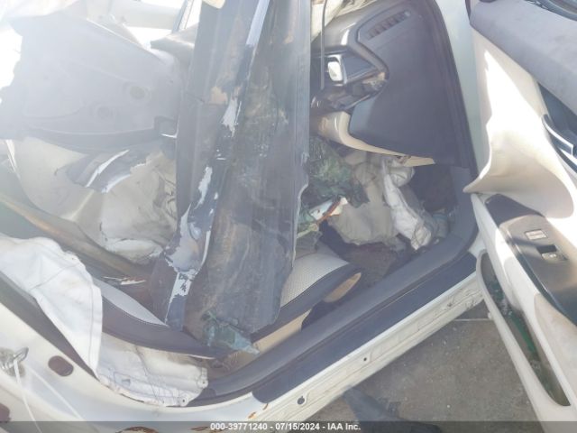 4T1C11AKXLU392302 Toyota CAMRY LE