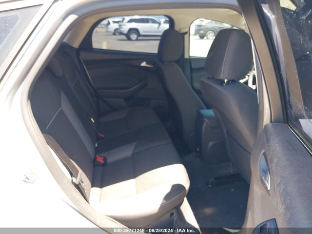 Ford FOCUS SE 2014 1FADP3K20EL363844 Image 8