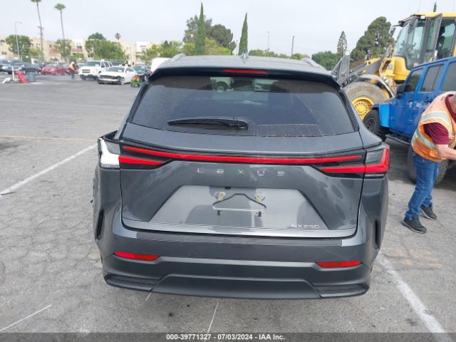 2T2GDCAZ8SC017618 Lexus Nx 250 Premium