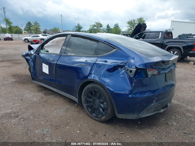 2024 TESLA MODEL Y 7SAYGDED2RF041720 Photo 2