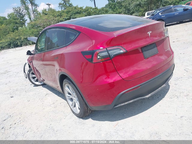 2024 TESLA MODEL Y 7SAYGDEE9RA284365 Photo 2