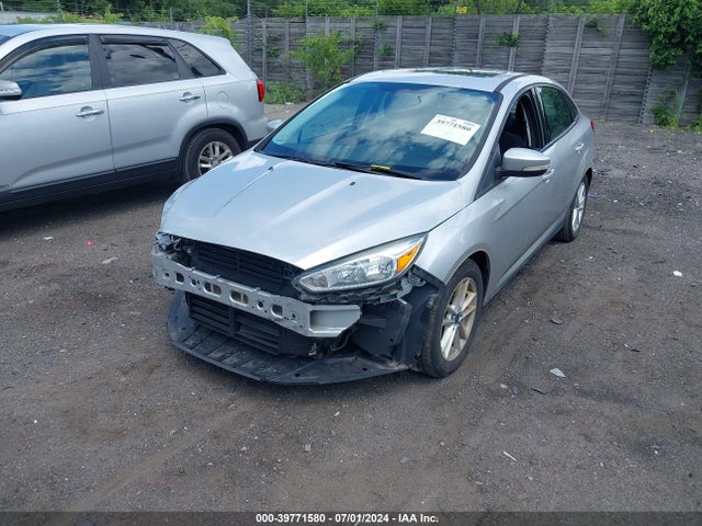 Ford FOCUS SE 2015 1FADP3F28FL297443 Image 2