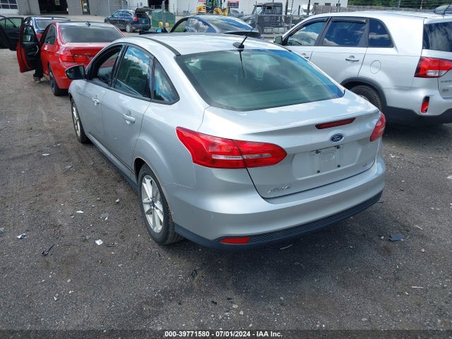 Ford FOCUS SE 2015 1FADP3F28FL297443 Image 3