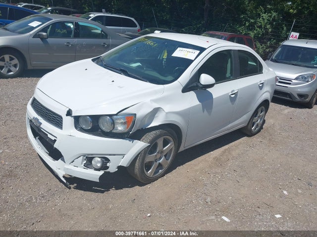Chevrolet Sonic Ltz Auto 2016 1G1JE5SB7G4147669 Image 2