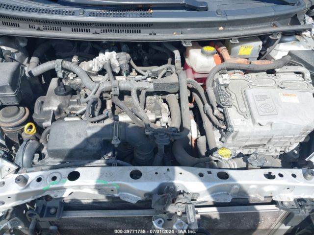 JTDKDTB32F1090485 Toyota Prius C One
