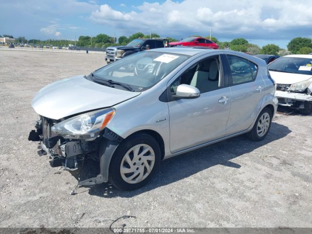 JTDKDTB32F1090485 Toyota Prius C One