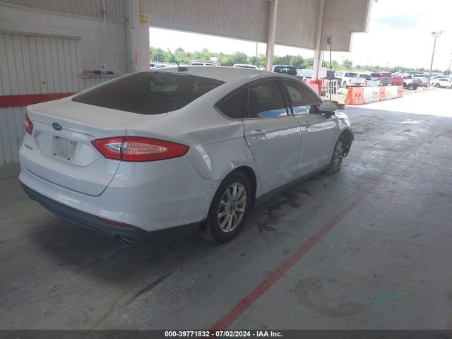 Ford FUSION S 2016 3FA6P0G79GR398544 Image 4