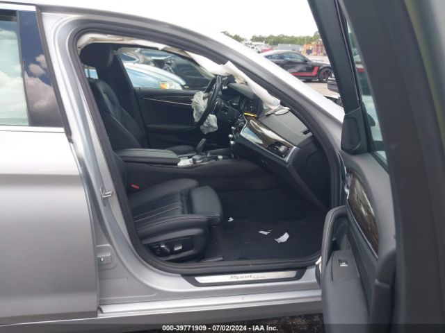 WBAJA7C53KG910279 BMW 530i Xdrive