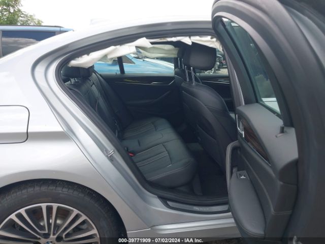 WBAJA7C53KG910279 BMW 530i Xdrive