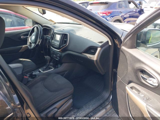 1C4PJMCB9HD224789 Jeep Cherokee Latitude 4x4