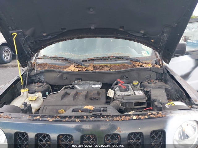 1C4NJPBB1GD527476 Jeep Patriot Sport