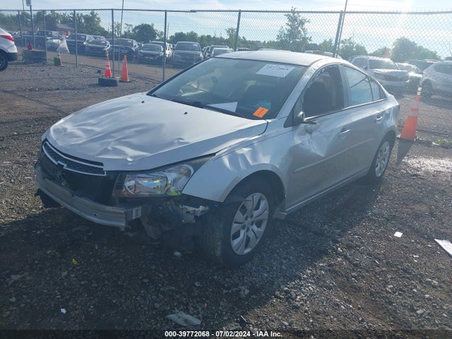 Chevrolet Cruze Ls Manual 2014 1G1PB5SH8E7346913 Image 2