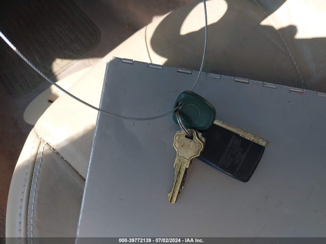 1998 JAGUAR XK8 SAJGX224XWC019475 Photo 10