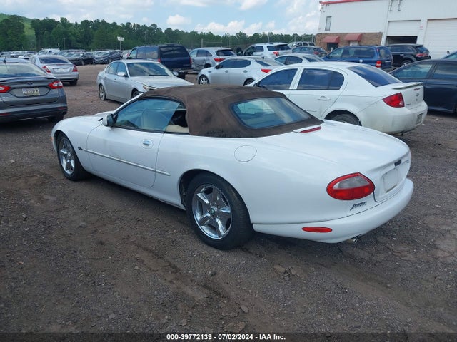 1998 JAGUAR XK8 SAJGX224XWC019475 Photo 2