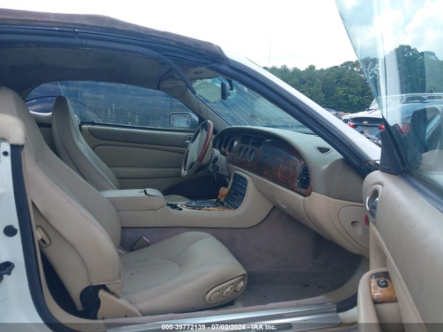1998 JAGUAR XK8 SAJGX224XWC019475 Photo 4