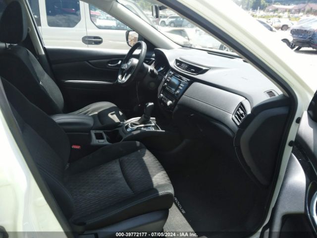 JN8AT2MT5HW132051 Nissan ROGUE SV