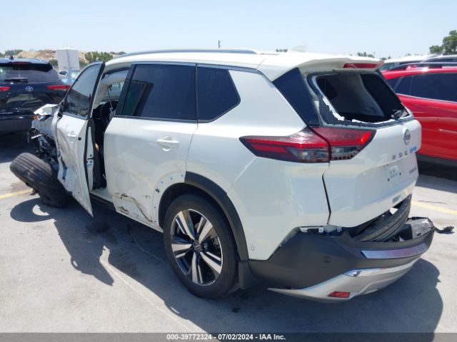JN8BT3DC8NW118411 Nissan Rogue Platinum Fwd