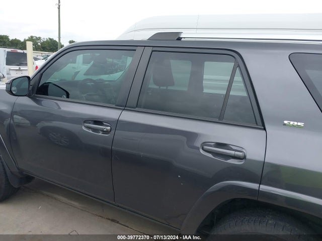 Toyota 4RUNNER SR5 2021 JTEMU5JR4M5880933 Image 14