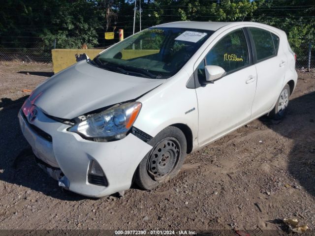 JTDKDTB32E1566412 Toyota Prius C One