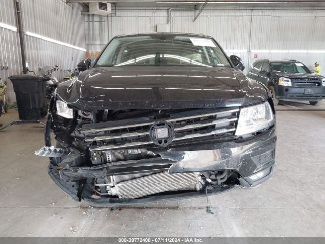 3VV2B7AX1JM052776 Volkswagen Tiguan 2.0t Se/2.0t Sel