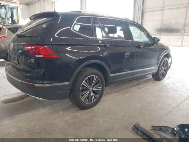 3VV2B7AX1JM052776 Volkswagen Tiguan 2.0t Se/2.0t Sel