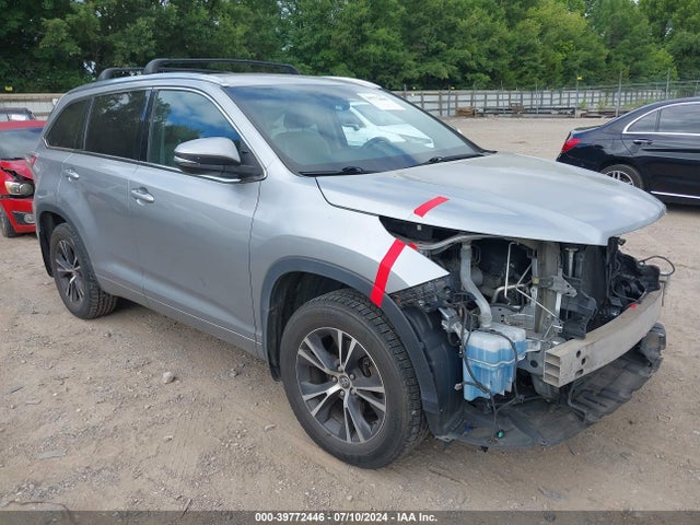 Toyota Highlander Xle V6 2016 5TDJKRFH4GS307601 Image 1