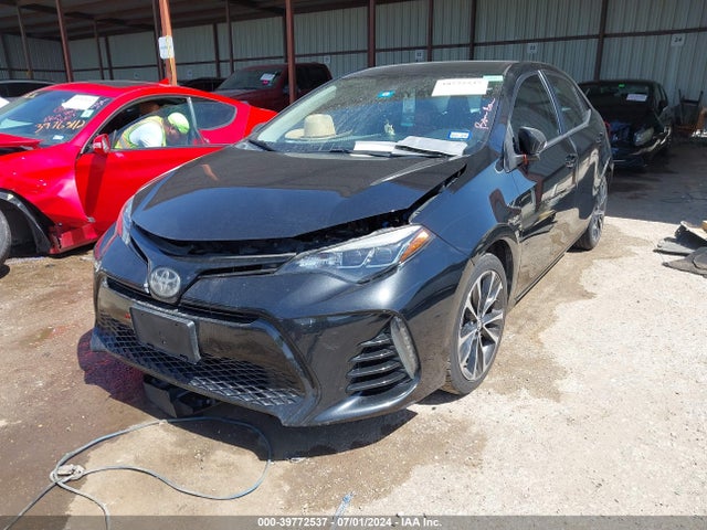 Toyota COROLLA SE 2017 5YFBURHE6HP581961 Image 2