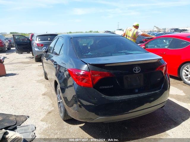 Toyota COROLLA SE 2017 5YFBURHE6HP581961 Image 3