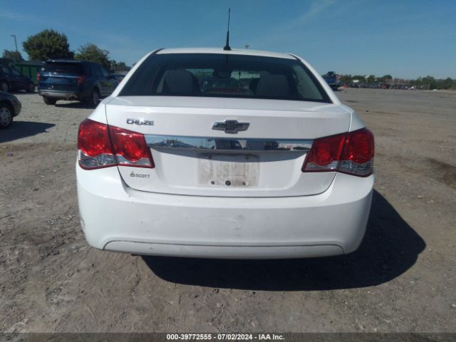 1G1PA5SG0E7238652 Chevrolet Cruze Ls Auto