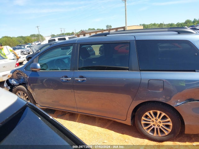 Toyota Sienna Xle 8 Passenger 2015 5TDYK3DC2FS585348 Image 14