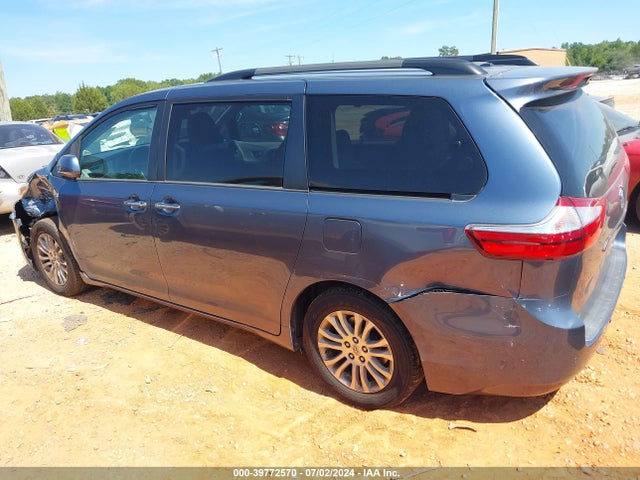Toyota Sienna Xle 8 Passenger 2015 5TDYK3DC2FS585348 Image 3