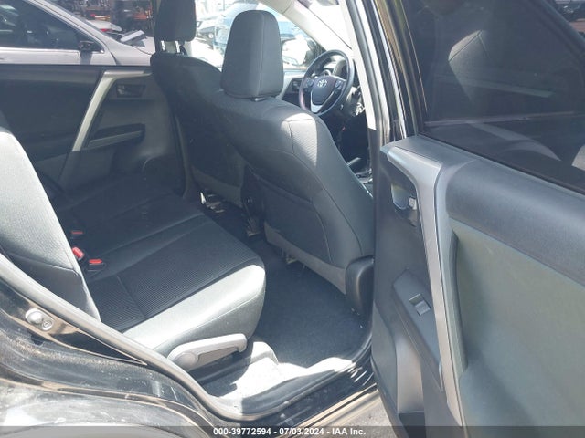 Toyota RAV4 LE 2017 2T3ZFREV3HW388914 Image 8