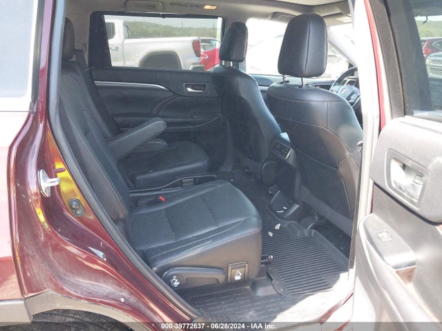 Toyota Highlander Limited Platinum 2017 5TDDZRFH4HS473210 Image 8