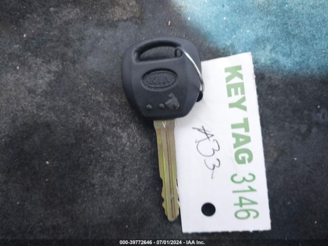 KNDMG4C78E6537863 KIA SEDONA LX