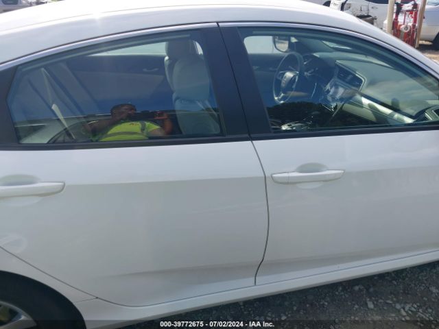 2HGFC2F52JH566563 Honda Civic Lx