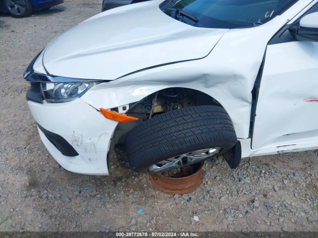 2HGFC2F52JH566563 Honda Civic Lx