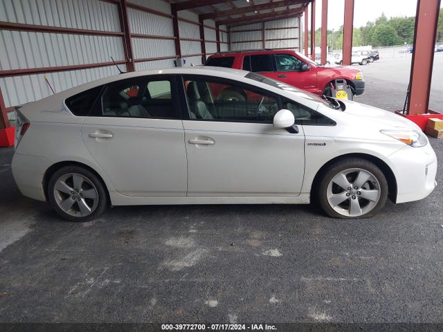 Toyota Prius Five 2015 JTDKN3DU2F1967835 Image 14