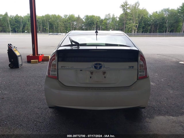 Toyota Prius Five 2015 JTDKN3DU2F1967835 Image 17