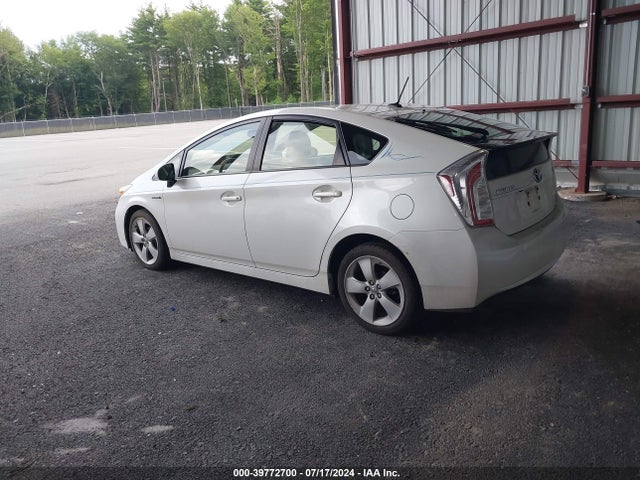Toyota Prius Five 2015 JTDKN3DU2F1967835 Image 3