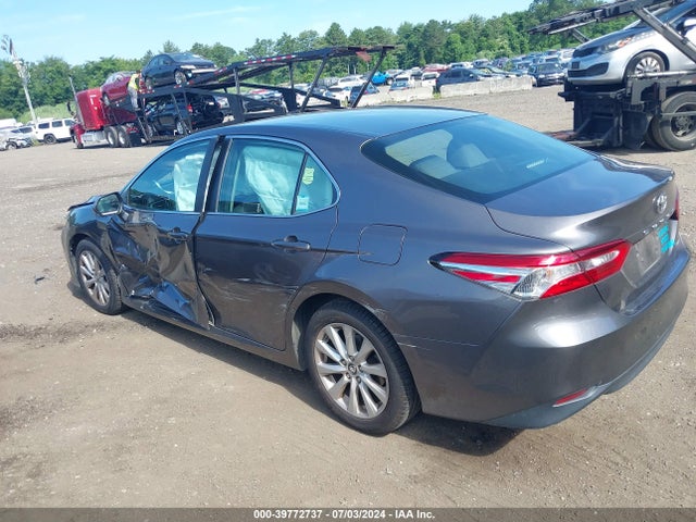 4T1B11HK5JU676256 Toyota CAMRY LE