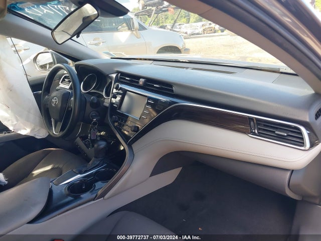 4T1B11HK5JU676256 Toyota CAMRY LE