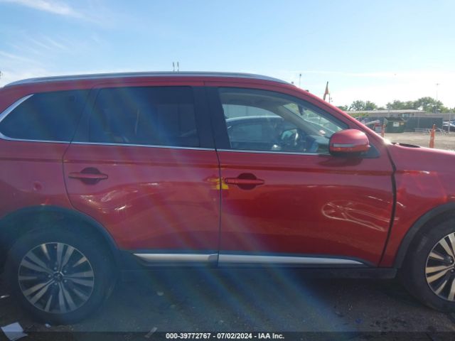 JA4AZ3A39KZ039716 Mitsubishi Outlander Sel